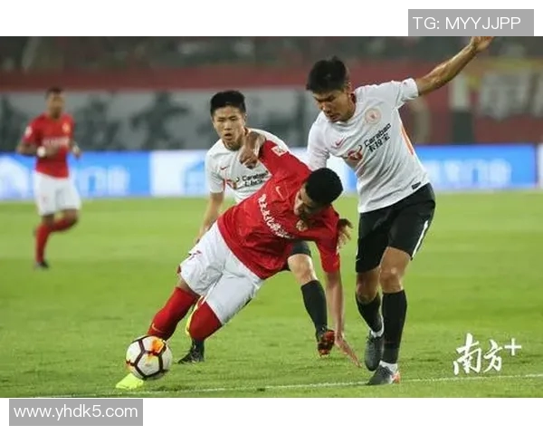 恒大与上港激战正酣精彩对决回顾及赛后分析