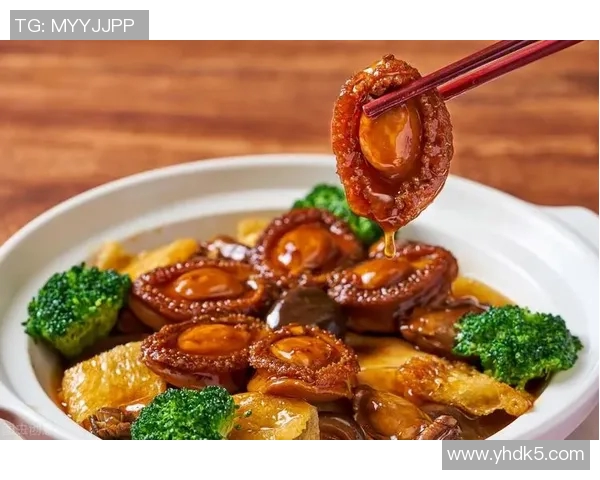 足球明星们的中国美食偏好揭秘：他们最爱的传统菜肴和地方特色